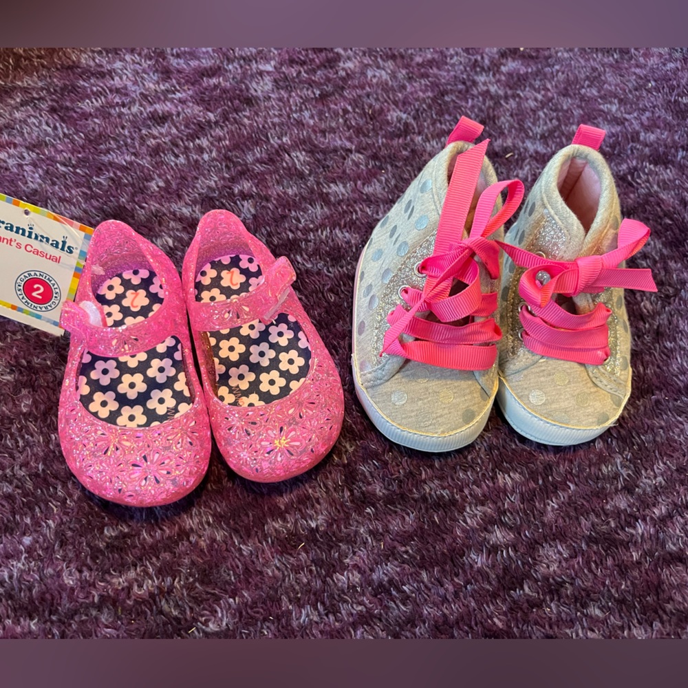 Baby Girl Shoes, set of 2. Size 2 and 0-3 months.